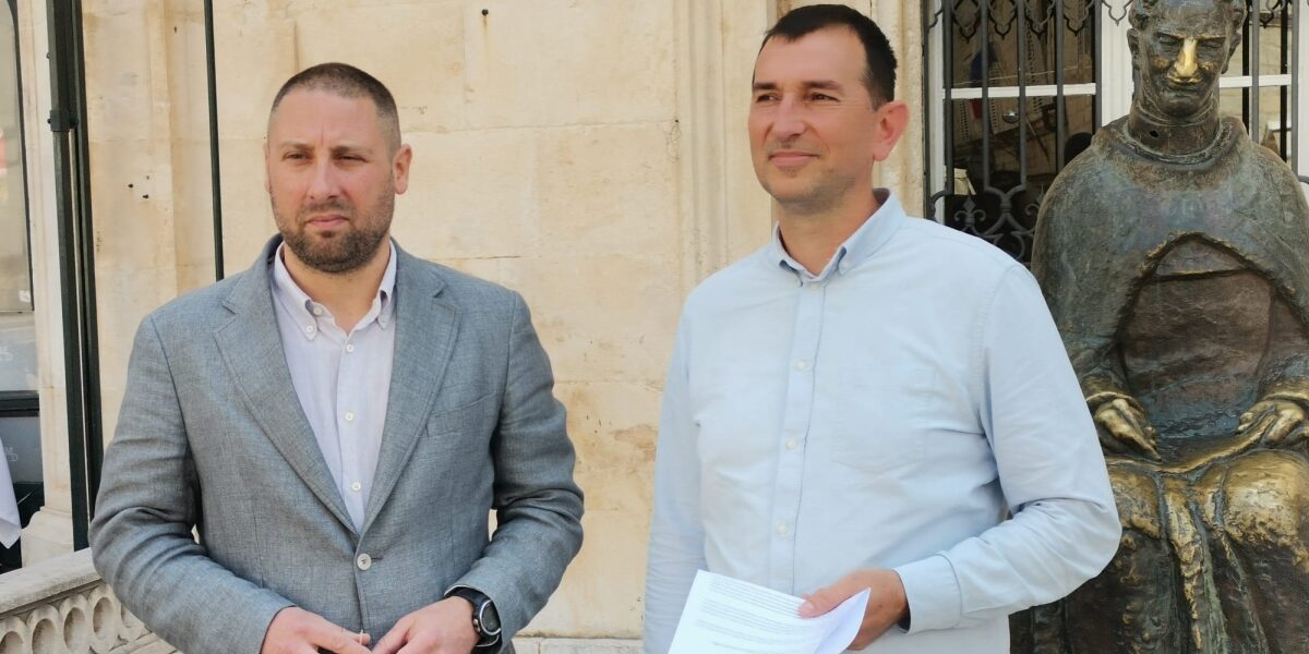 Nakon odlaska Capora iz stranke, oglasili se Srđevci. Neka mu je sva sreća na novom putu...