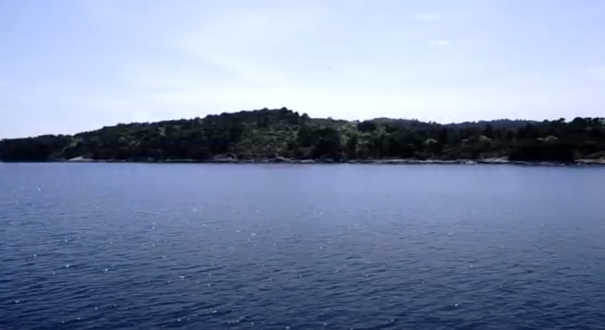 UDARILI U GREBEN Više osoba ozlijeđeno u pomorskoj nesreći kod Kalamote, uhićen voditelj brodice