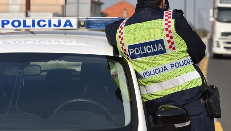 U jednodnevnoj akciji policije utvrđena 122 prometna prekršaja, najčešće bez kacige i prebrze vožnje