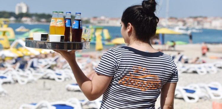U županiji nikad manje nezaposlenih: Najviše se traže radnici u turizmu, nikad dosta konobara