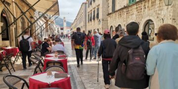 SEZONA MOŽE POČETI Otvoreni su brojni hoteli, letovi počinju od nedjelje, a definirana su i jasna pravila