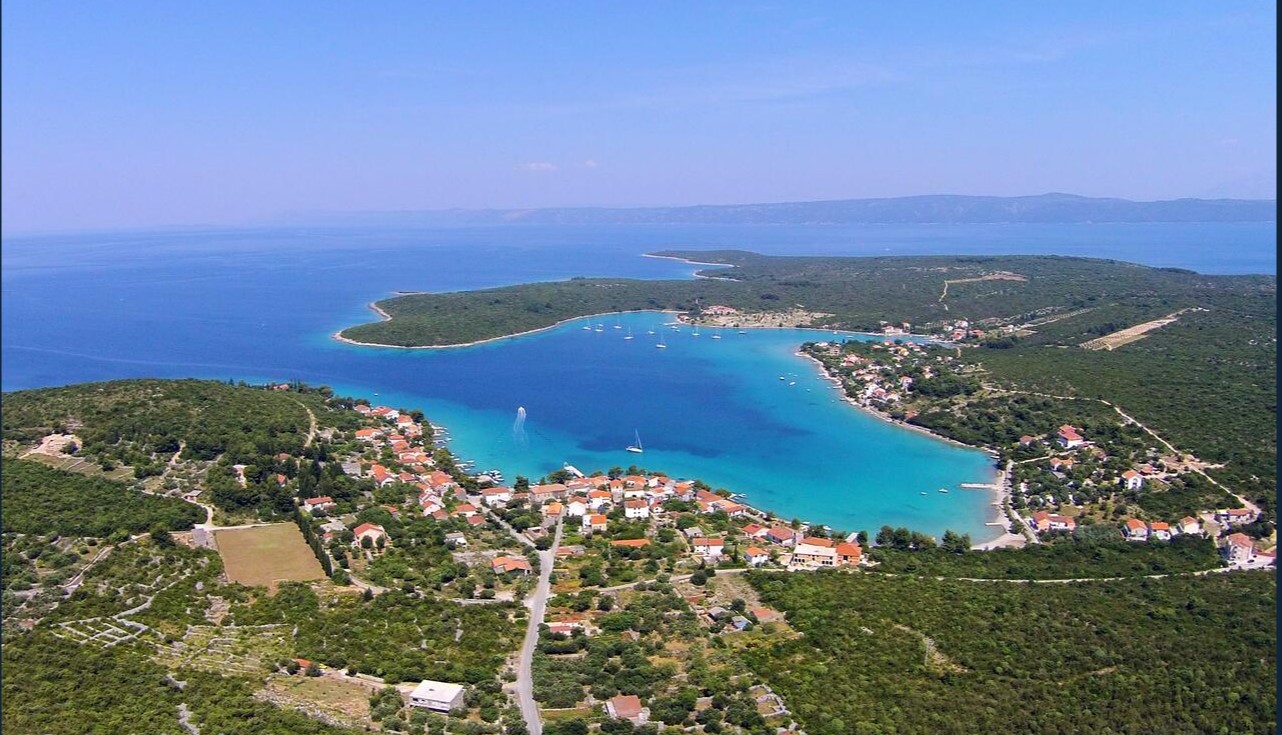 Uništila šumu, ugrozila stanište ptica, skinula oznaku zabrane gradnje pa gradila građevine