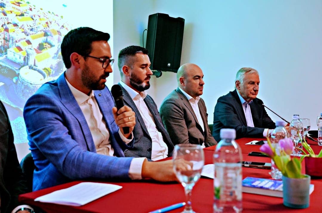 Predstavio se ‘Čovik za Grad’, kandidat za gradonačelnika Korčule