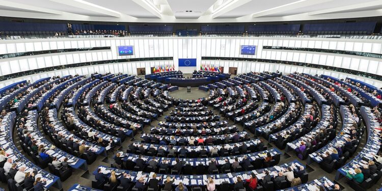 I europski parlamentarci vole pare ispod stola, ‘kupuju’ ih Kinezi