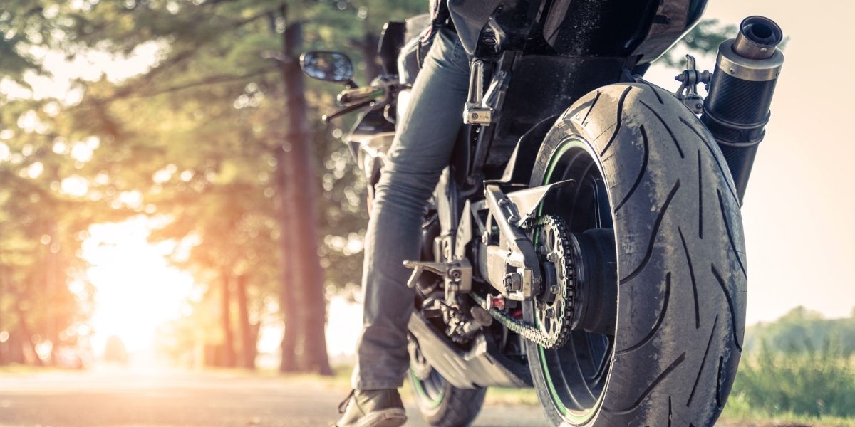 ZA NJIH NEMA PRAVILA Vozači motora sve češće skidaju blokade za brzinu, a pogine svaki 25.