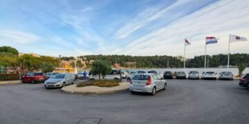 Počelo zaprimanje zahtjeva za parking u staroj jezgri u Cavtatu – evo što trebate znati