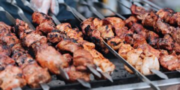 Tajna dobrog roštilja krije se u marinadi: Donosimo 5 neodoljivih recepata za svaki ukus!
