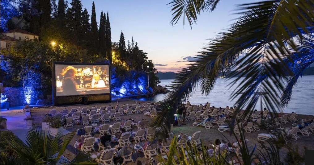 Tri dana filma pod zvijezdama: Festival otvara Sean Baker, redatelj koji je osvojio pet Oskara