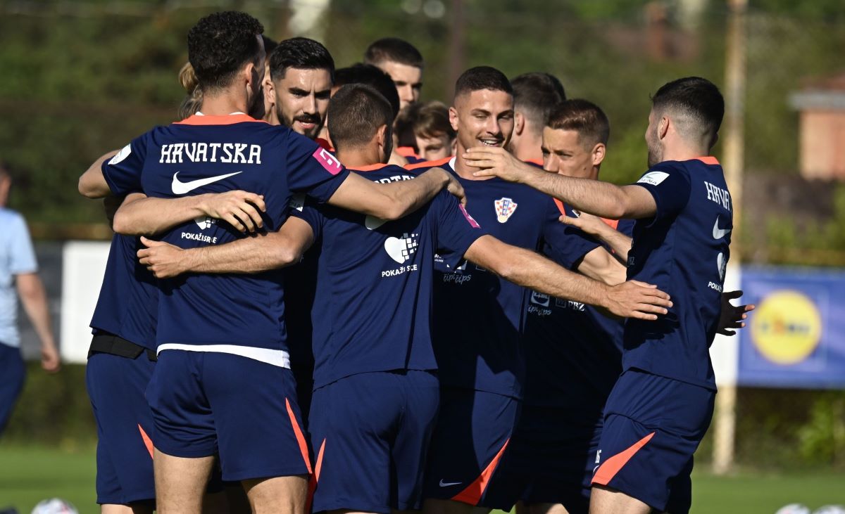 Vatreni mogu stići šest bodova zaostatka za Česima i Crnogorcima već drugi vikend