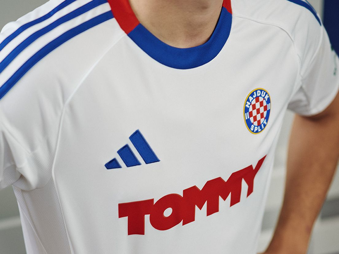 U TREBINJU: Mladiću iz Hrvatske Trebinjac pokidao Hajdukov dres koji je nosio na sebi