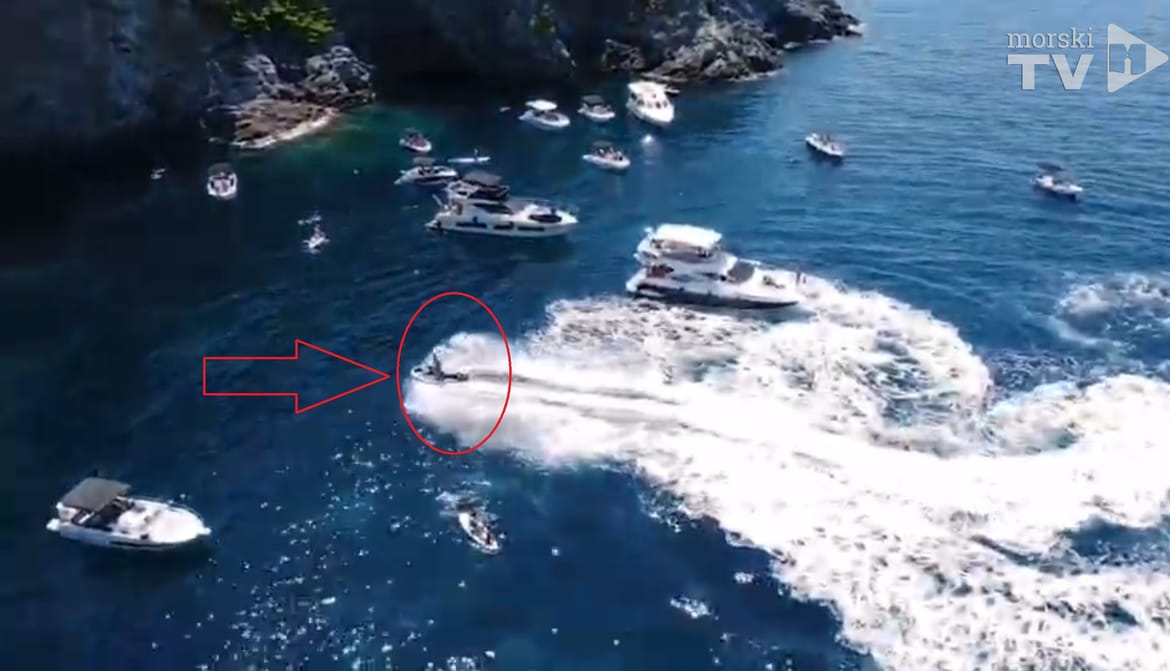 Lučka kapetanija kaznila vozača jet skija koji je uletio među kupače na Kalamoti