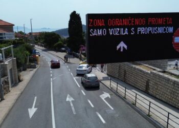 70 izabranih: Pogledajte tko sada smije voziti taksi kroz najstroži centar Dubrovnika!