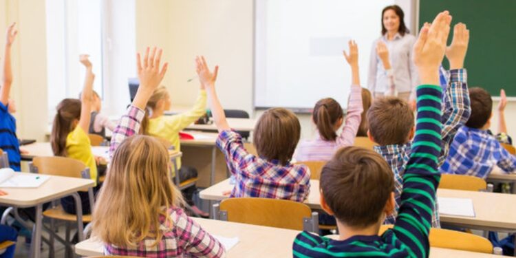 Savjeti socijalne pedagoginje: Škola je stresna za učenika, ali i za roditelje, evo kada posebno