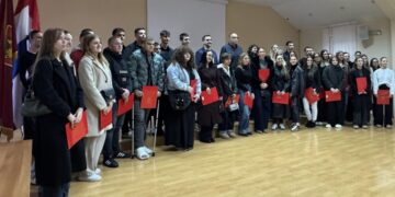 Kako do stipendije? Odlikaši, siromašni, djeca stradalnika… naprijed, ostali možda drugi put