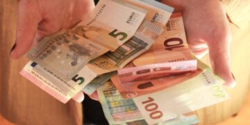 Šokantna prijevara nad starijima: Lažni policajci harali jugom, žena ostala bez ušteđevine