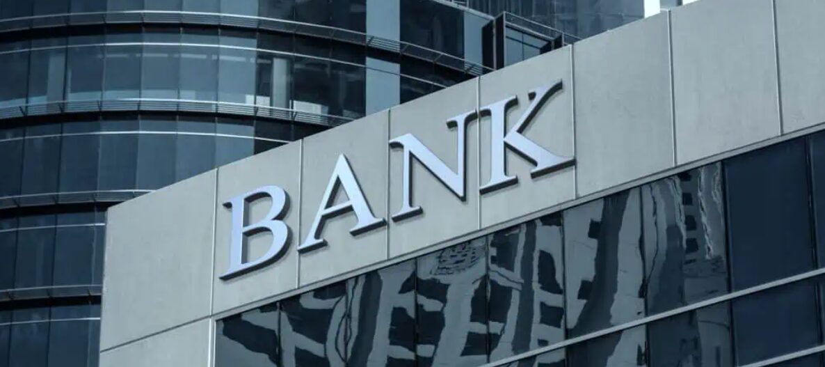BANKE UZVRAĆAJU UDARAC Nema nikakvih trikova, uzeli ste nam 100 milijuna eura zbog zakona