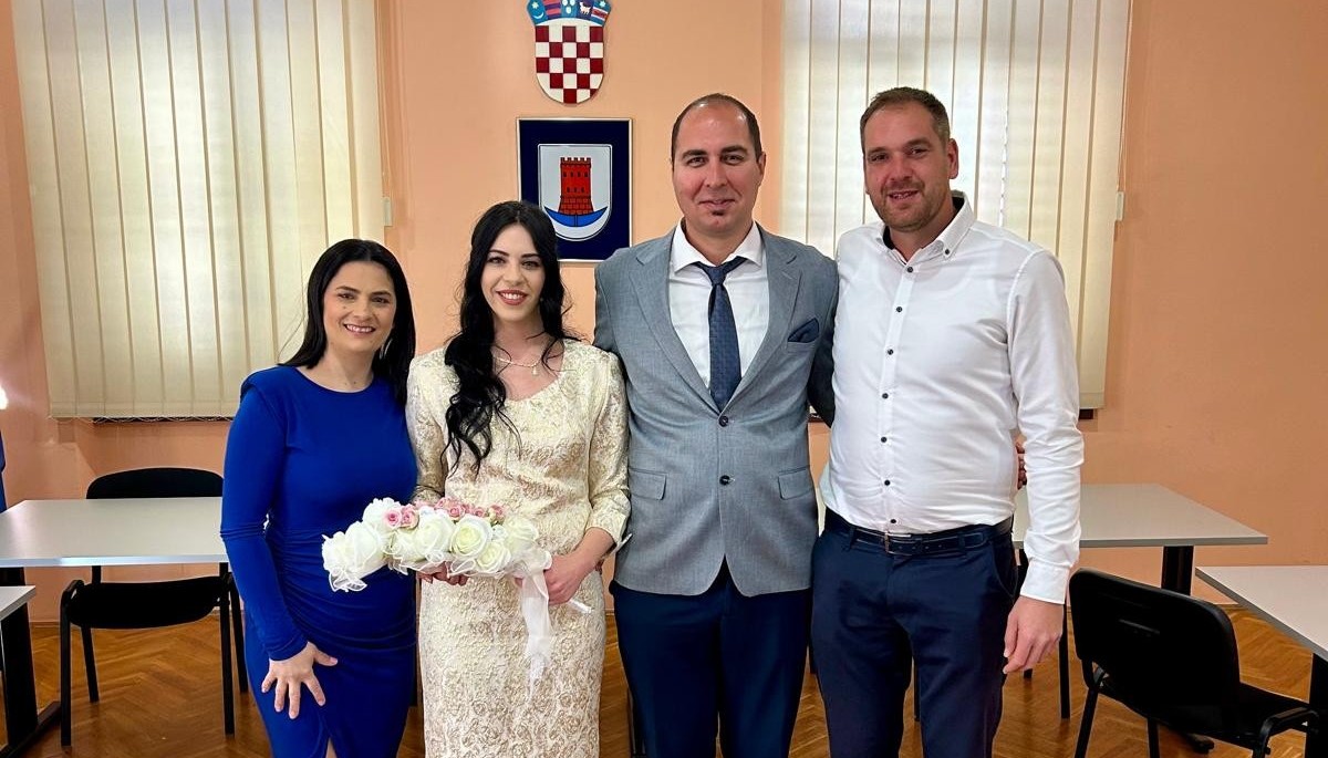 Gradonačelnik oženio fatalnu pročelnicu. Čestitamo