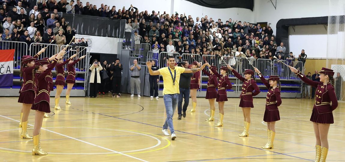 Spektakularna večer na Mljekari: puna dvorana, četvrtfinala i emotivan doček Marka Kuraje