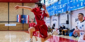 POVIJESNI POZIV Korčulanin Toni Bonifačić među 16 najboljih rukometnih kadeta Hrvatske, jedini južno od Zadra
