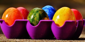 Bojenje jaja pjenom za brijanje? Ove pisanice postale su hit na Internetu, ali jesu li i jestive?