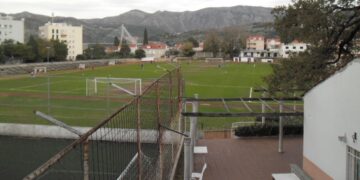 Urušila se tribina lapadskog stadiona, jedna osoba lakše ozlijeđena