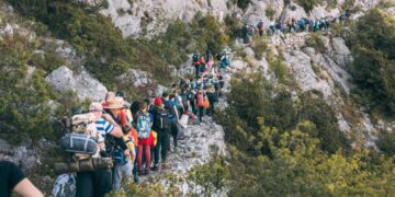 Od bunkera do bunkera podno Biokova pa tako planinarskom stazom 17 kilometara