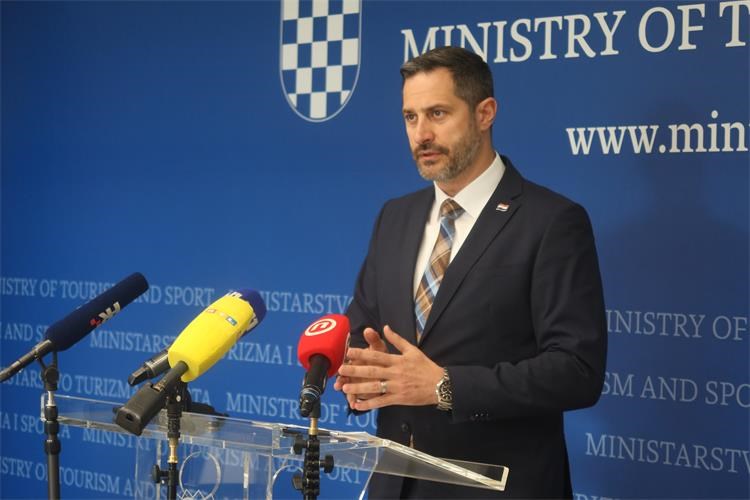 Ministar Glavina predstavio novi Zakon o ugostiteljskoj djelatnosti, evo koje su važne novosti