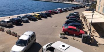 Gradonačelnik povukao odluku o parkingu, važno mu je mišljenje sugrađana