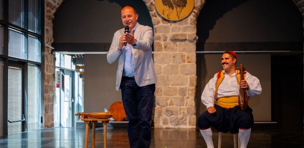 Imenovan ravnateljem već u trećem mandatu, predstavio je najbolji plan i program rada