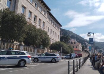 Osim na jugu Hrvatske, evakuirane i zagrebačke škole, oglasilo se i Ministarstvo