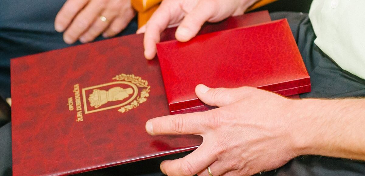 PALA ODLUKA O NAJZASLUŽNIJIMA Evo tko su ovogodišnji laureati Općine Župa dubrovačka