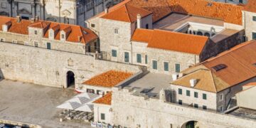 Gradska uprava razmatra novu lokaciju za spomenik braniteljima, jedna arhitektica došla je sa zanimljivim rješenjem