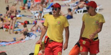 Dubrovnik spreman za ljetne gužve: Aktiviraju se spasioci i timovi prve pomoći, još jedna plaža osigurana