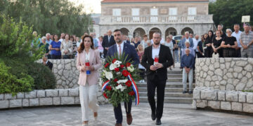 FOTO Svečanost u Mandaljeni, završeno obilježavanje Dana općine odavanjem pošte stradalim braniteljima