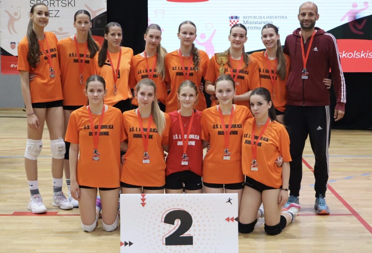 BRAVO CURE! Učenice OŠ Ivana Gundulića na državnom natjecanju ostvarile povijesni uspjeh