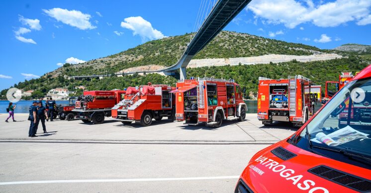 Nije lako biti vatrogasac, stiže ljetna ispomoć, a jednom otoku posvetit ćemo posebnu pažnju