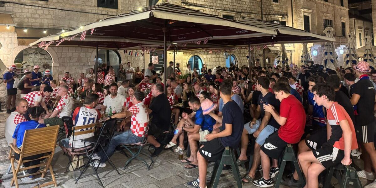 Hrvatska protiv Gane: Evo gdje možete navijati za Vatrene, ugostitelji će raditi do 2 sata!
