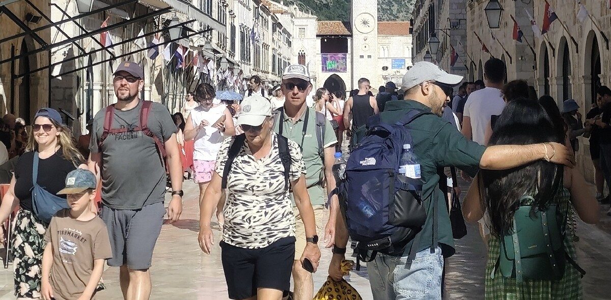 MANJE JE VIŠE: To je logika kojom se vode pri razgledavanju grada. Cijene su divlje