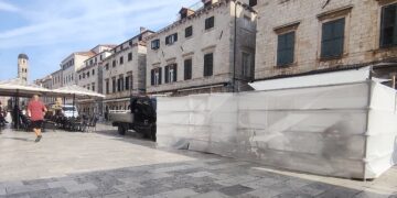[VIDEO] Ovo je Stradun kakav turisti rijetko vide: nekoliko najljepših sati kada pripada samo domaćima