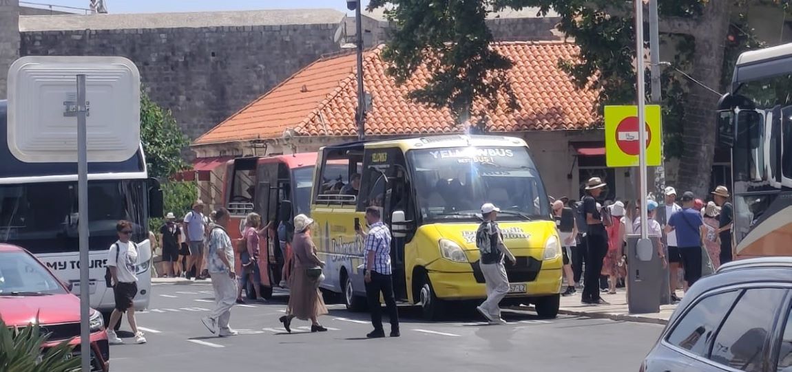 Uvode se strože kazne za turističke autobuse: Nakon trećeg prekršaja slijedi trajna zabrana
