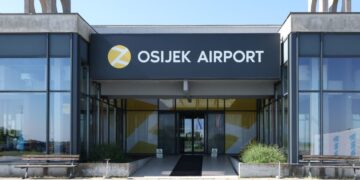 SAMO U HRVATSKOJ Avion kružio i čekao da kontrolor stigne na posao