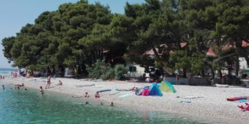 Na moru ste za produženi vikend? Sedam scena koje morate gledati na svakoj hrvatskoj plaži