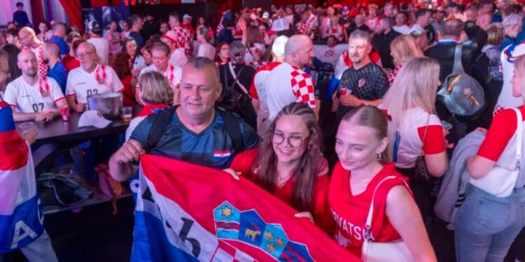 Ludnica u Kanadi uoči utakmice s Panamom: Stranci oduševljeni kockicama, prognoziraju nam laganu pobjedu!