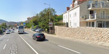 U Ulici Pera Bakića postavlja se informativni LED zaslon, slijedi privremena regulacija prometa