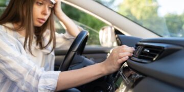 Stručnjaci otkrili što doista pomaže protiv nesnosne vrućine u automobilu, a što ne