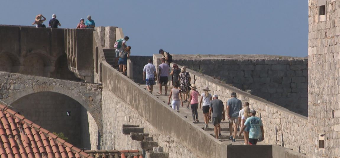 BROJE SE ŠKUDE Gradske zidine u svibnju posjetilo više od 126 tisuća ljudi, hoda se više i po stonskima