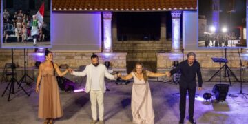 OVACIJAMA OTVORENO 34. KULTURNO LJETO Gala “Večer pod zvijezdama” oduševila publiku