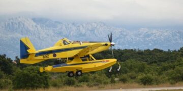 Općina Blato upozorava građane: Ne prilazite požarištu, situacija je stabilnija, ali ne smetajte službama!