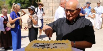 DON VLADO IDE U MIROVINU Lumbarda i Viganj dobit će nove župnike, doznali smo koje