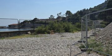 HOTEL U GRADNJI DAO DOPUŠTENJE Otvoren pješački koridor, na plažu Kupari može se i s magistrale